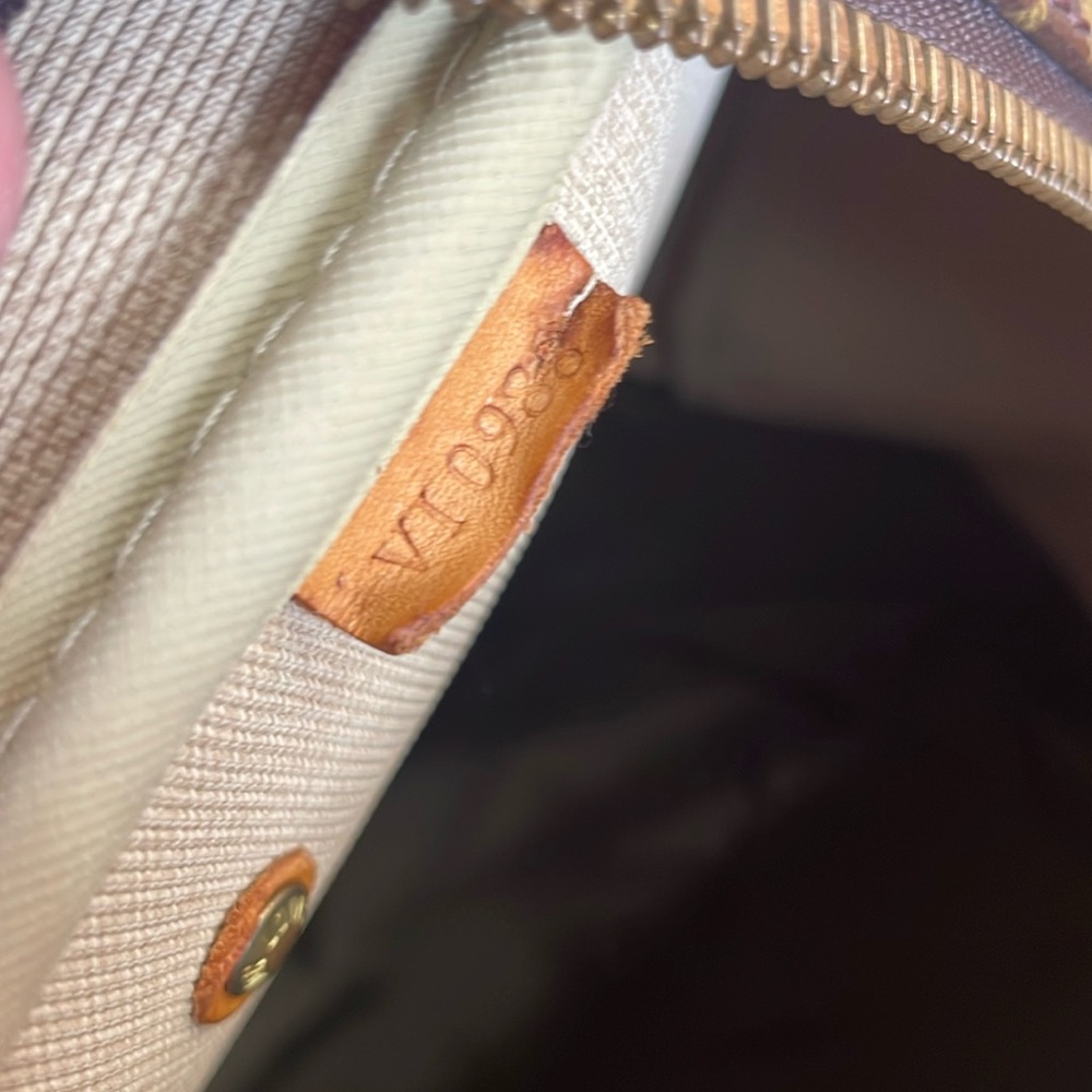 Louis Vuitton Evasion Boston Travel Bag. - Picture 7 of 17